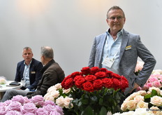 Hennie Brockhoff from Scheurs with his roses. Hennie is the agent for Eastern Europe for the company.